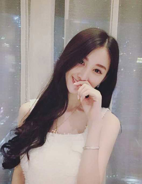 波士顿外围女大学生