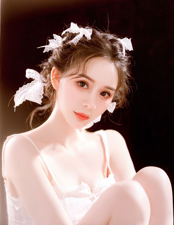 曼谷高端模特微信